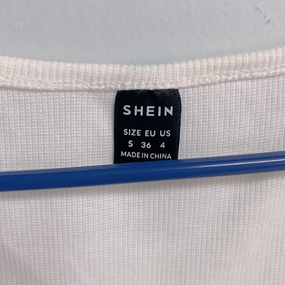 SHEIN TOP - SMALL - Picture 4 of 5